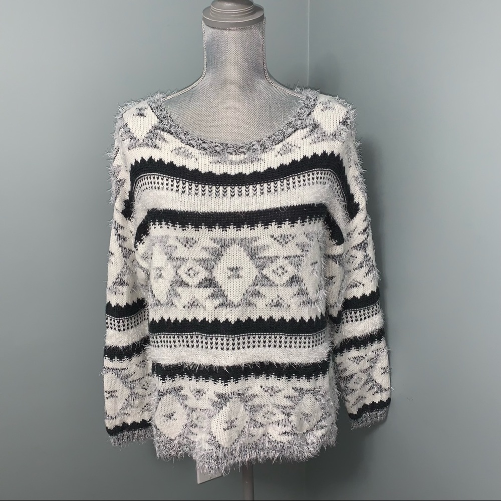 89TH & MADISON Knit Sweater Womens size Medium Nordstrom super soft long sleeve